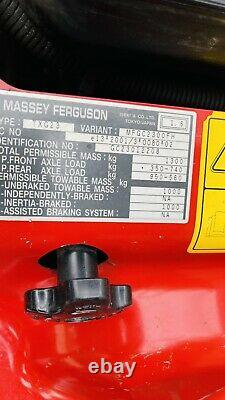 2008 Massy Ferguson GC2300 Tractor, Diesel, Cutting Deck, 4WD, Hydrostatic
