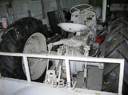 Antique Massey Ferguson tractor (1956) Tef20