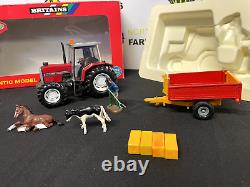 Britains 132 Scale 3055 Massey Ferguson Gift Set Tractor, Trailer