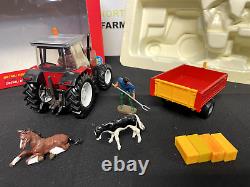 Britains 132 Scale 3055 Massey Ferguson Gift Set Tractor, Trailer