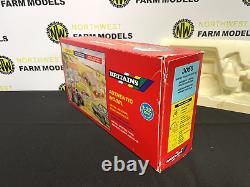 Britains 132 Scale 3055 Massey Ferguson Gift Set Tractor, Trailer