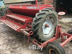 MASSEY FERGUSON 30 DISC DRILL 3 metre tractor corn seed power harrow