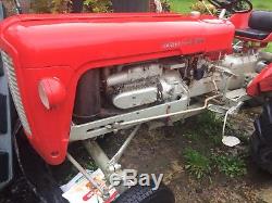 Massey Ferguson 821 Tractor