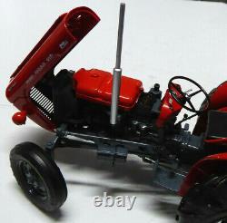 Model Tractor Massey Ferguson 35 X Red 1/16 th Scale By Universal Hobbies