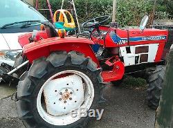Outstanding condition Hinomoto 4 x 4 tractor, Same as Massey Ferguson 10.20