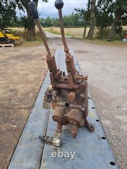 Rare Massey Ferguson 135 Tractor Loader Valve Block