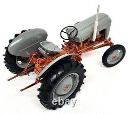 UH 1/16 Massey Ferguson FE 35 1956 Copper Belly Diecast Scale model Tractor